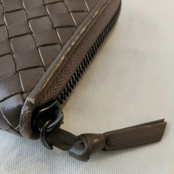 Bottega Veneta Intrecciato Leather Zip Around Wallet - Picture 7 of 14